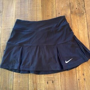 Nike Women's Black tennis skirt XS